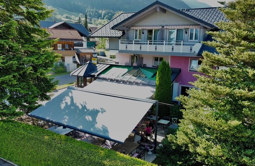 Bolsterlang Apartment | Familienzimmer mit Schlafgalerie und Balkon