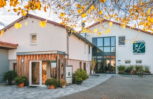 Oedheim Other | Familienzimmer Samtrot für 1-4 Personen - Ferienhof Laurentius