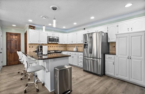 Overland Park House | Family and Large Group Friendly Suburb Home!