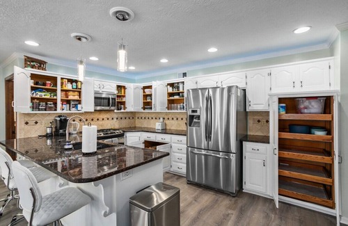 Overland Park House | Family and Large Group Friendly Suburb Home!