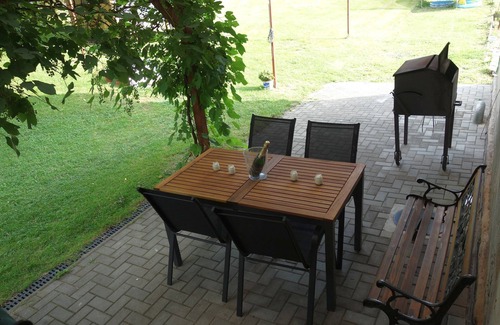 Decin House | Family apartment near the center with a terrace and barbecue