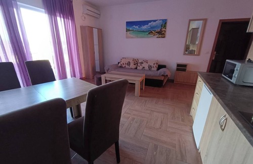 Bar Apartment | Family apartment with a sea view