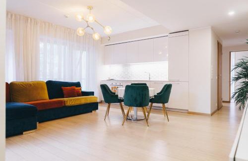 Kesklinn Apartment | Family apartment with balcony and free parking