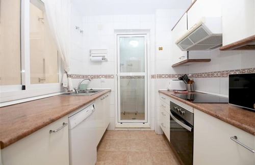 Estepona Apartment | Family apartment with seaview and air con, Close to beach, restaurants and Estepona port