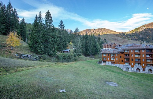 Les Avanchers-Valmorel Apartment | Family Apartment with Balcony, Ski Access, Upgraded Kitchen & Washer