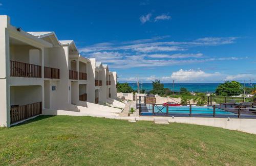 IronShore Estates Apartment | Family Complex beside Beach w/Pool Montego Bay #2