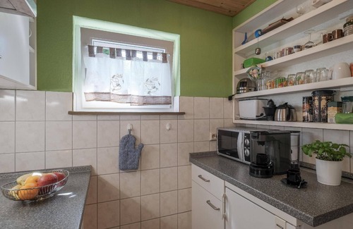 Oberleichtersbach House | Family-friendly holiday apartment with a terrace, in a charming Central German Uplands landscape