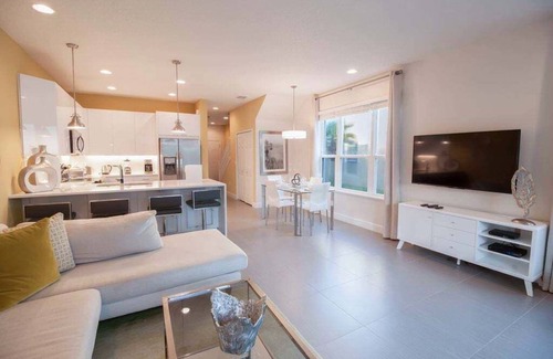 Clear Creek House | Family-friendly 3-bed, 3-bath villa in Clermont with private pool, near Disney.