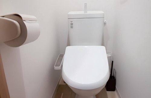Nishinari Apartment | Family - friendly 4 - guest apt in Nishinari - ku. 2 - stops to Namba.