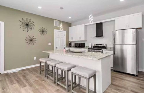 Mount Washington House | Family Friendly 4bed 3bath house in Pittsburgh Walk to the Overlook