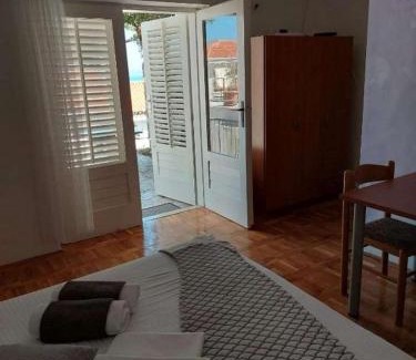 Brela Apartment | Family-friendly apartments with swimming pool Brela, Makarska - 22910