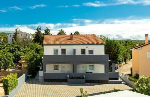 Soline Apartment | Family-friendly apartments with swimming pool Soline, Krk - 9715