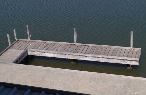 South Yunderup House | Family friendly, double storey on the water!