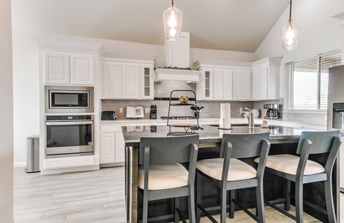 Yukon House | Family-Friendly Comfort in the Heart of Yukon