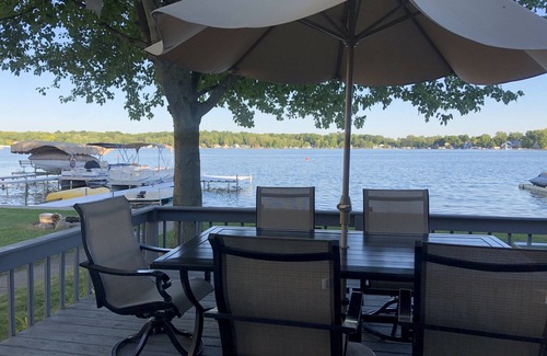 Fremont Cottage | Family-friendly Comfortable Lakefront Cottage on beautiful Lake George