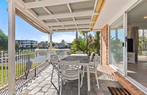 Mooloolaba Apartment | Family-Friendly Flat with Balcony Views