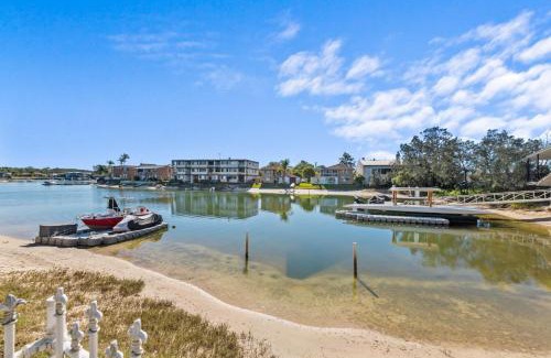 Mooloolaba Apartment | Family-Friendly Flat with Balcony Views