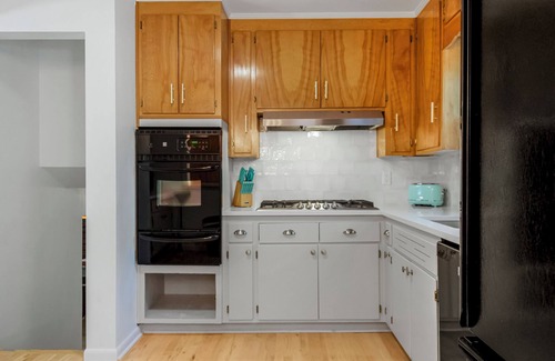 Overland Park House | Family-Friendly - Gather w/Backyard & Games