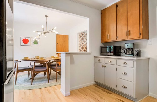 Overland Park House | Family-Friendly - Gather w/Backyard & Games