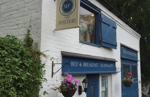 New Forest District House | Family friendly 6 bedroom house, in a New Forest coastal village with beach.