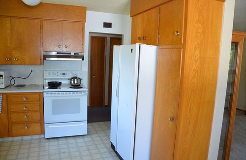 Banff Trail House | Family friendly home, 2bedroom with one queen bed in eachroom, big livingroom