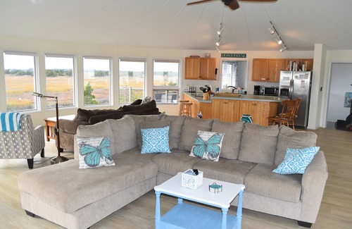 Broadkill Beach House | Family friendly home w/ 360 views of the bay and wild life preserve (sleeps 12)