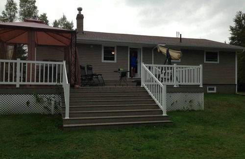 Petite-Riviere-de-l'Ile House | Family Friendly House on Pokemouche River