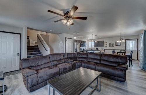 Rapid City House | Family Friendly, Locally Owned, Home On A Hill!