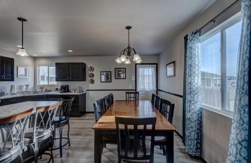 Rapid City House | Family Friendly, Locally Owned, Home On A Hill!