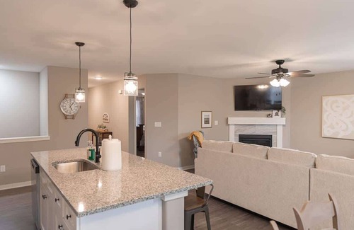 Loves Park House | Family-Friendly Loves Park Home: 3BR, King Master, Pet-Friendly