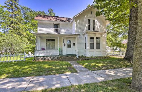 Menomonie Apartment | Family-Friendly Menomonie Retreat Walk to Town!