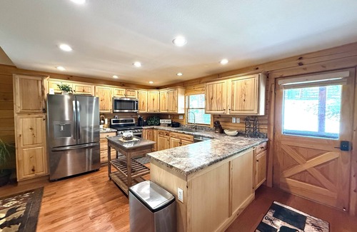 Florissant Cabin | Family-Friendly Mountain Retreat — Peace, Space & Wildlife!