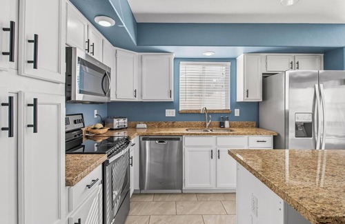 Mesa House | Family-Friendly Oasis : Heated Pool Hot Tub Fire Pit Games Coffee Bar