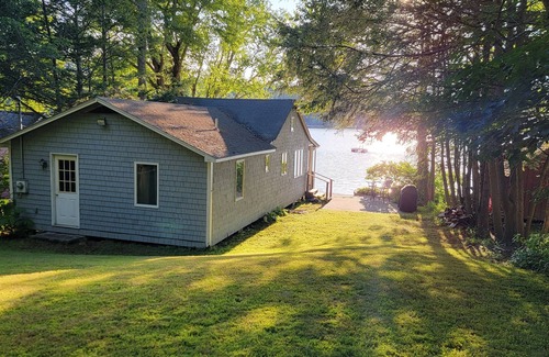 Colchester Cottage | Family Friendly Waterfront Cottage