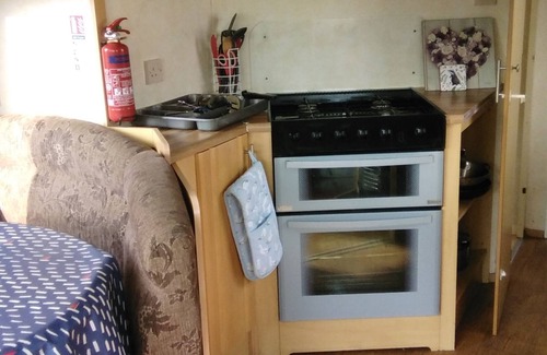 Dymchurch House | Family Fun 2-bed Caravan Family Romney Marsh