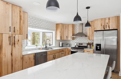 La Porte House | Family fun at Pine Lake in LaPorte, IN!