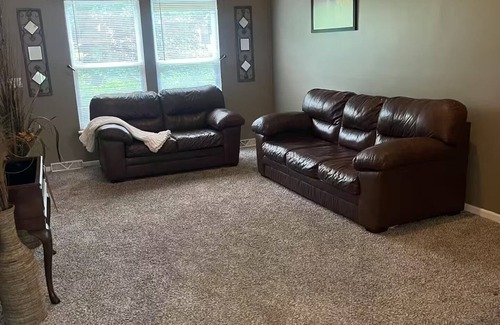 Overland Park Condo | Family Fun Chill & Grill in South Overland Park