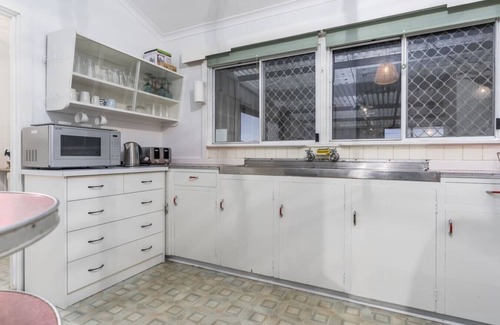 Rockingham House | Family Fun: Your beach and fishing delight