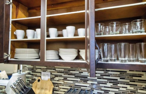 Southside House | ~Family Funhouse Sleeps 12 Heated Pool & Spa~