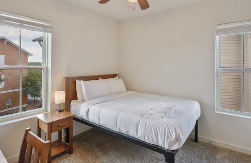 San Marcos House | Family Getaway in San Marcos + Sleeps 12!