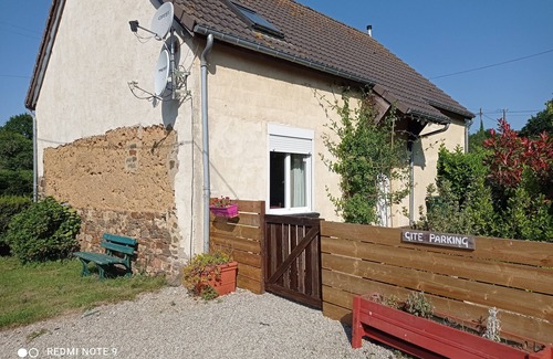 Montsenelle Cottage | Family Gite in the Countryside, with Outdoor Heated Swimming Pool. Pet Friendly