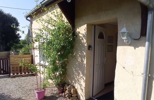 Montsenelle Cottage | Family Gite in the Countryside, with Outdoor Heated Swimming Pool. Pet Friendly