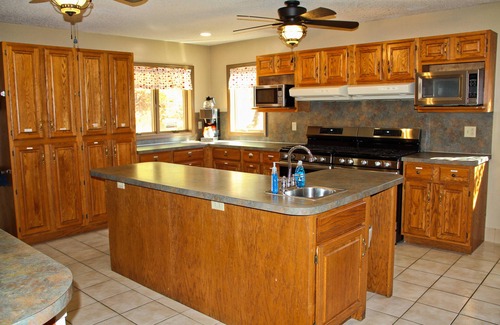 Townsend Cabin | Family/Group Lodge with Spectacular Mtn. Views/Hot Tub/Game Tables/WIFI