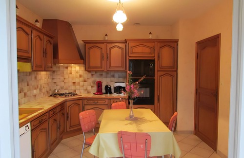 La Fagette House | Family Holidays – 3-Star Rated House with Garden, Terrace and Wifi