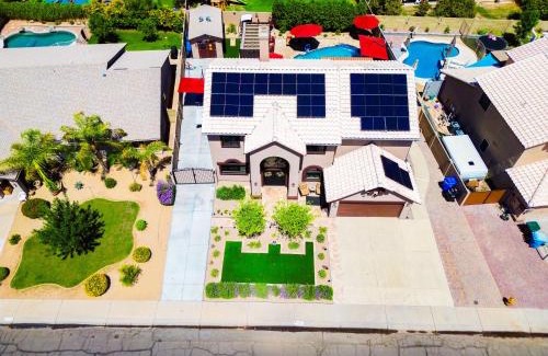 Adobe Hills Bed & Breakfast | Family Home Vacation Retreat Glendale AZ