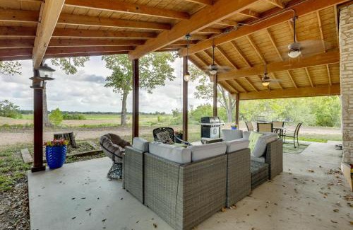 La Grange House | Family Home with Covered Patio and Grill in La Grange