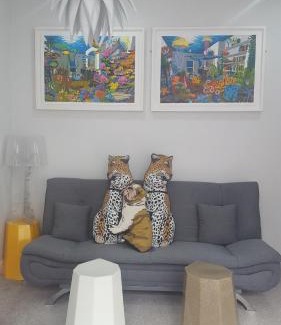 Woodside Bed & Breakfast | Family home with easy commute to London!