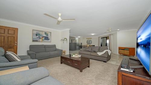 Mount Louisa House | Family Home With Pool In Mount Louisa