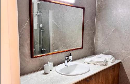 Kato Polemidia Apartment | Family House