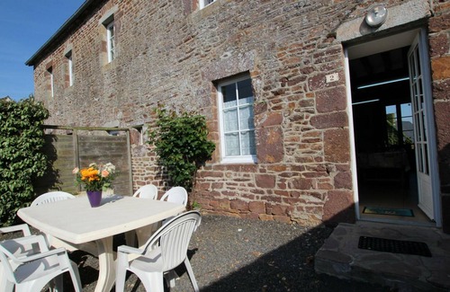 Ver Cottage | Family house for 4 with garden, pets allowed